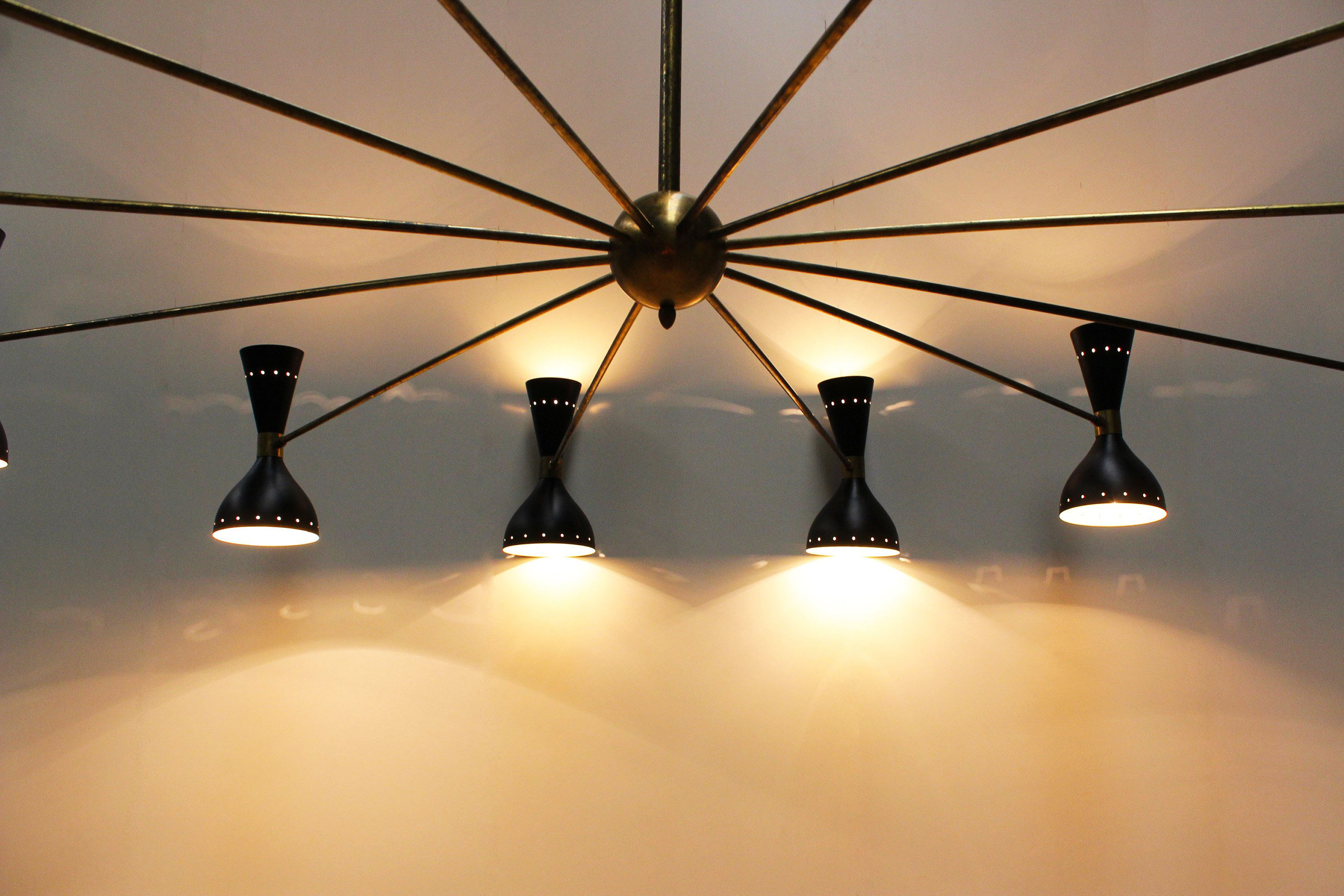 Very large chandelier Italian 24 lights Italian style years 50