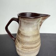 Pichet en céramique