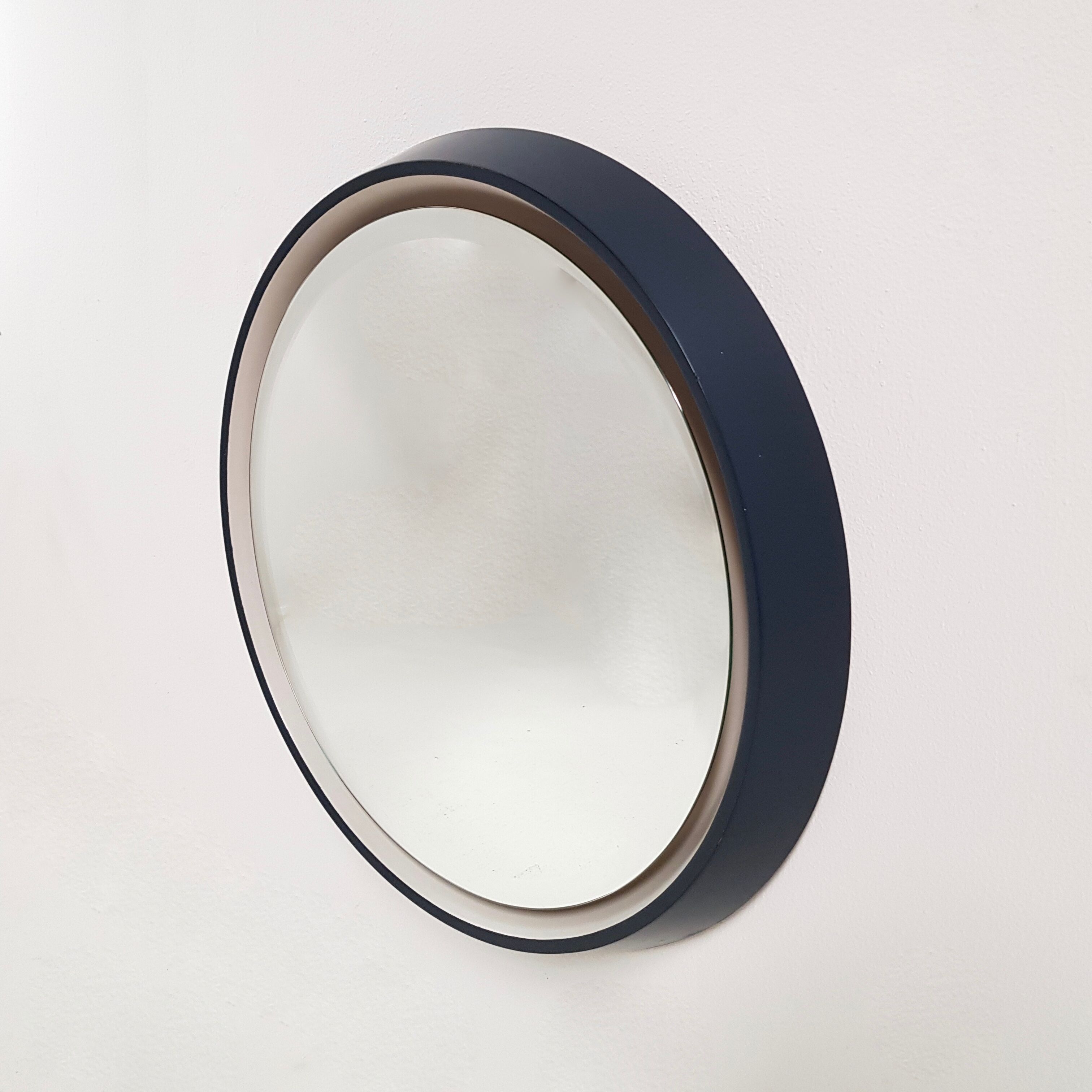 Bright round mirror Luciano Busnelli vintage fiberglass - 1970