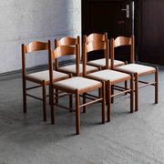 Ensemble de 6 chaises de salle à manger dans le style de Vico Magistretti.