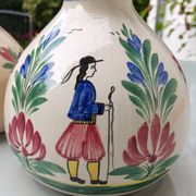 2 vases by Henriot Quimper, 1950 in very good condition.