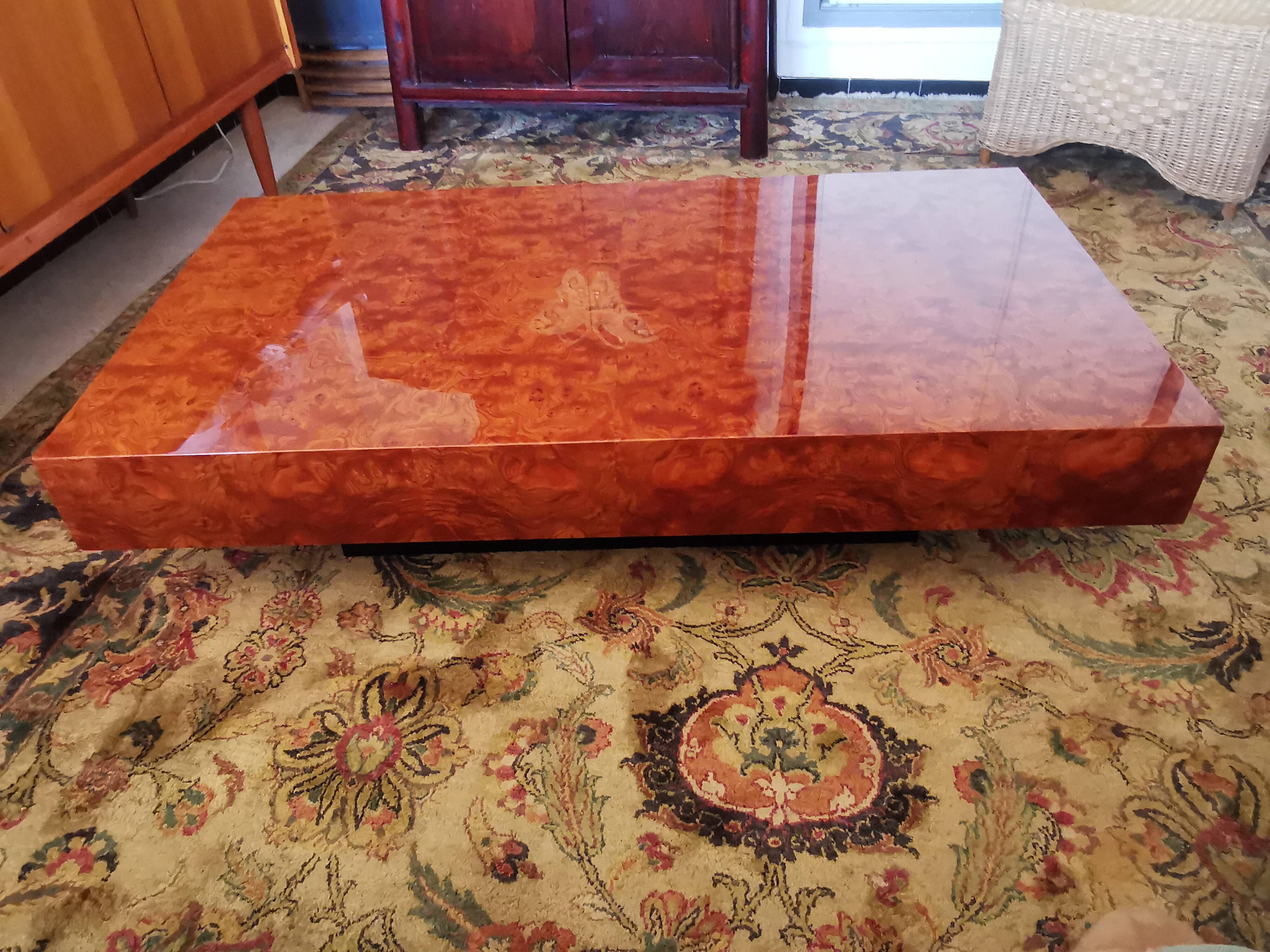 Gold magnifying glass coffee table 70