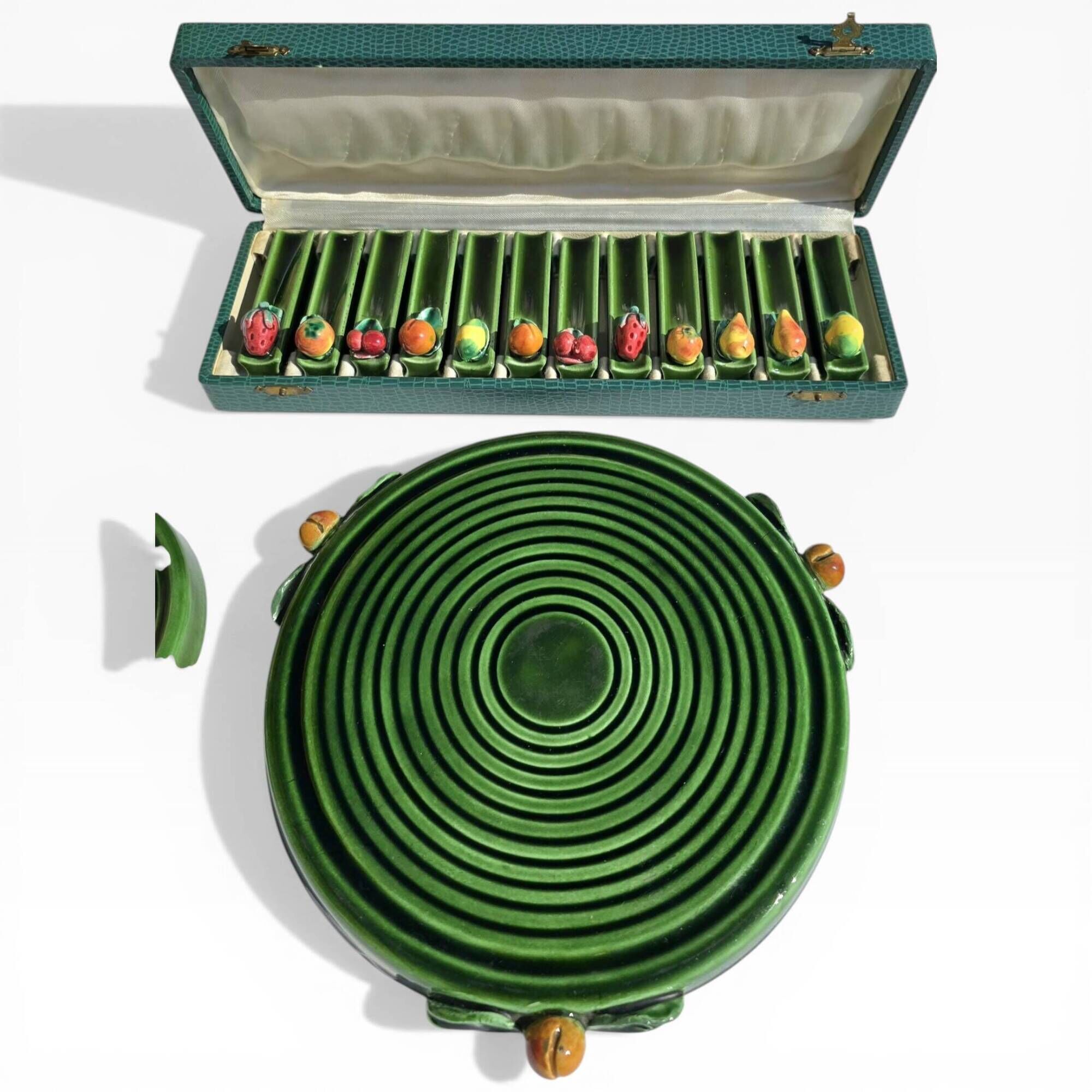 Service de table Vallauris — 12 porte-couteaux + 3 coupelles, céramique ver