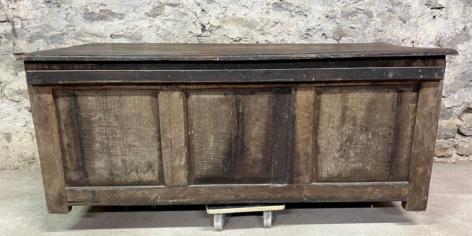 Chest Louis XIV era solid oak circa 1680-1700 (B)