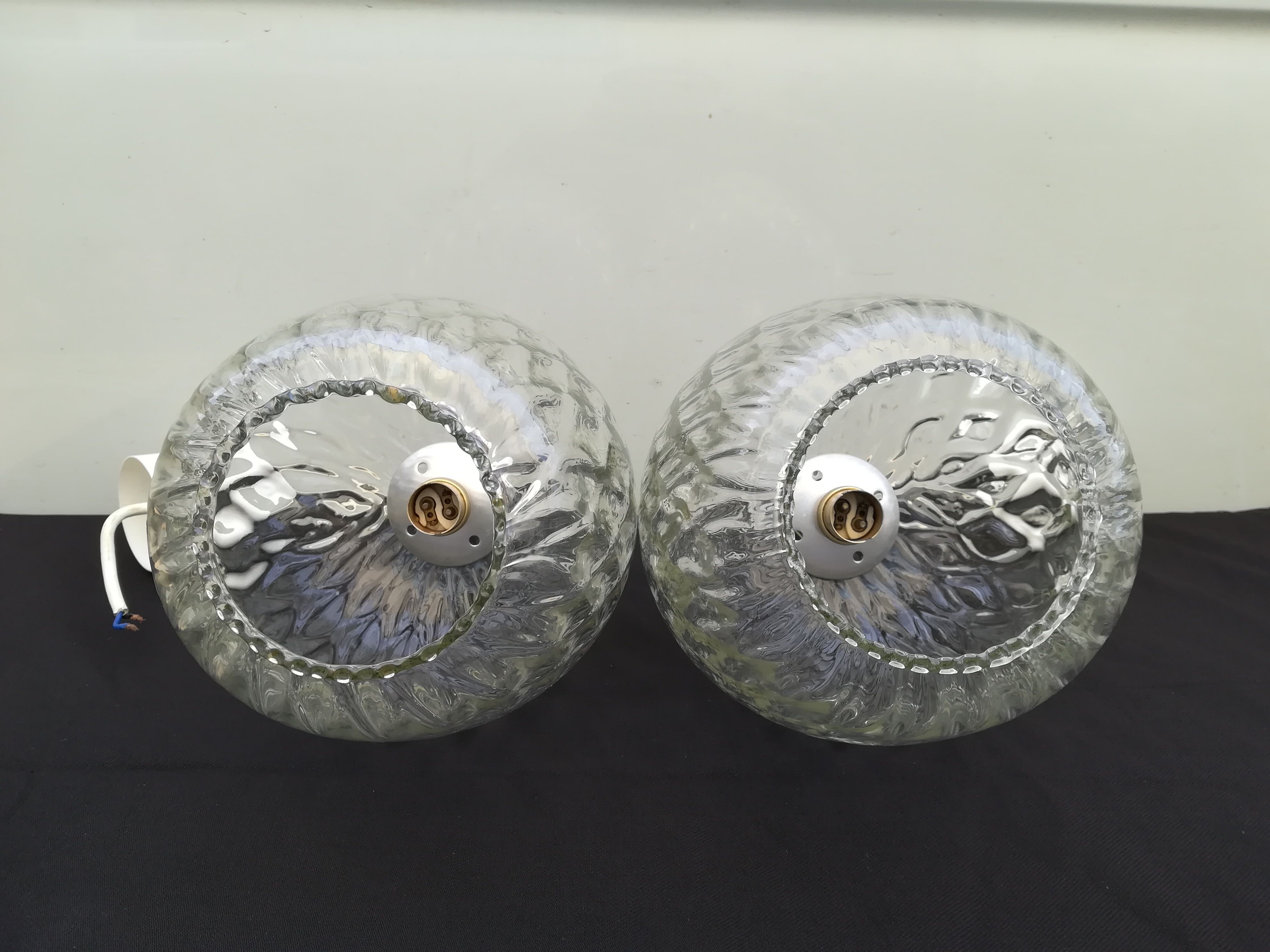 Pair of hanging of annees 50