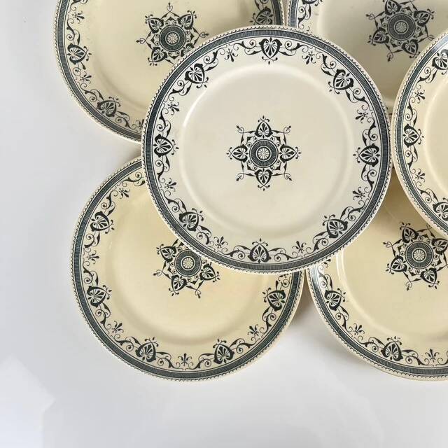 Set of 8 dessert plates in ironstone "Amiral", Creil & Montereau, green-blue, late 19th century.