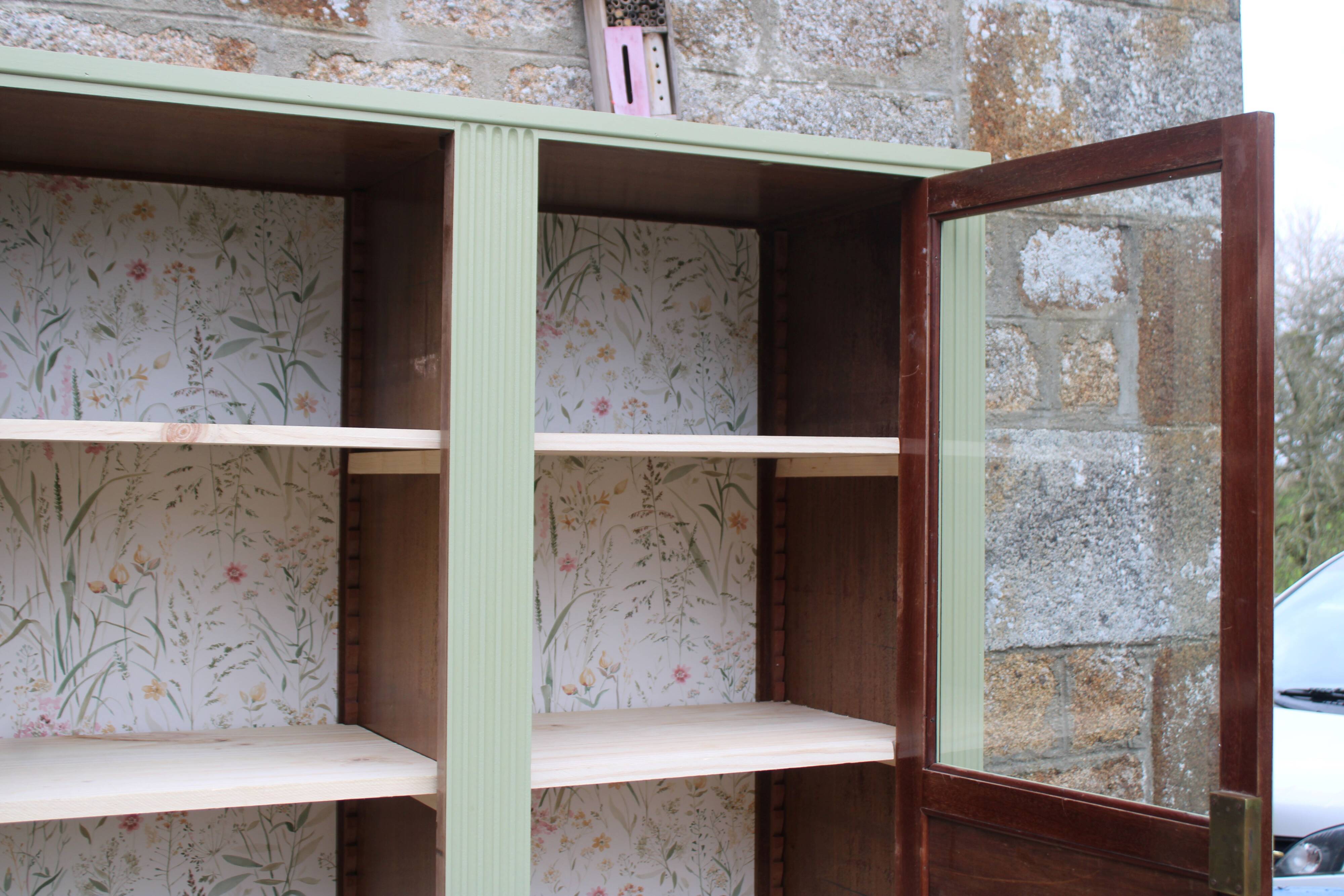 Renovated antique display cabinet – Lizard Green (Pure & Paint)