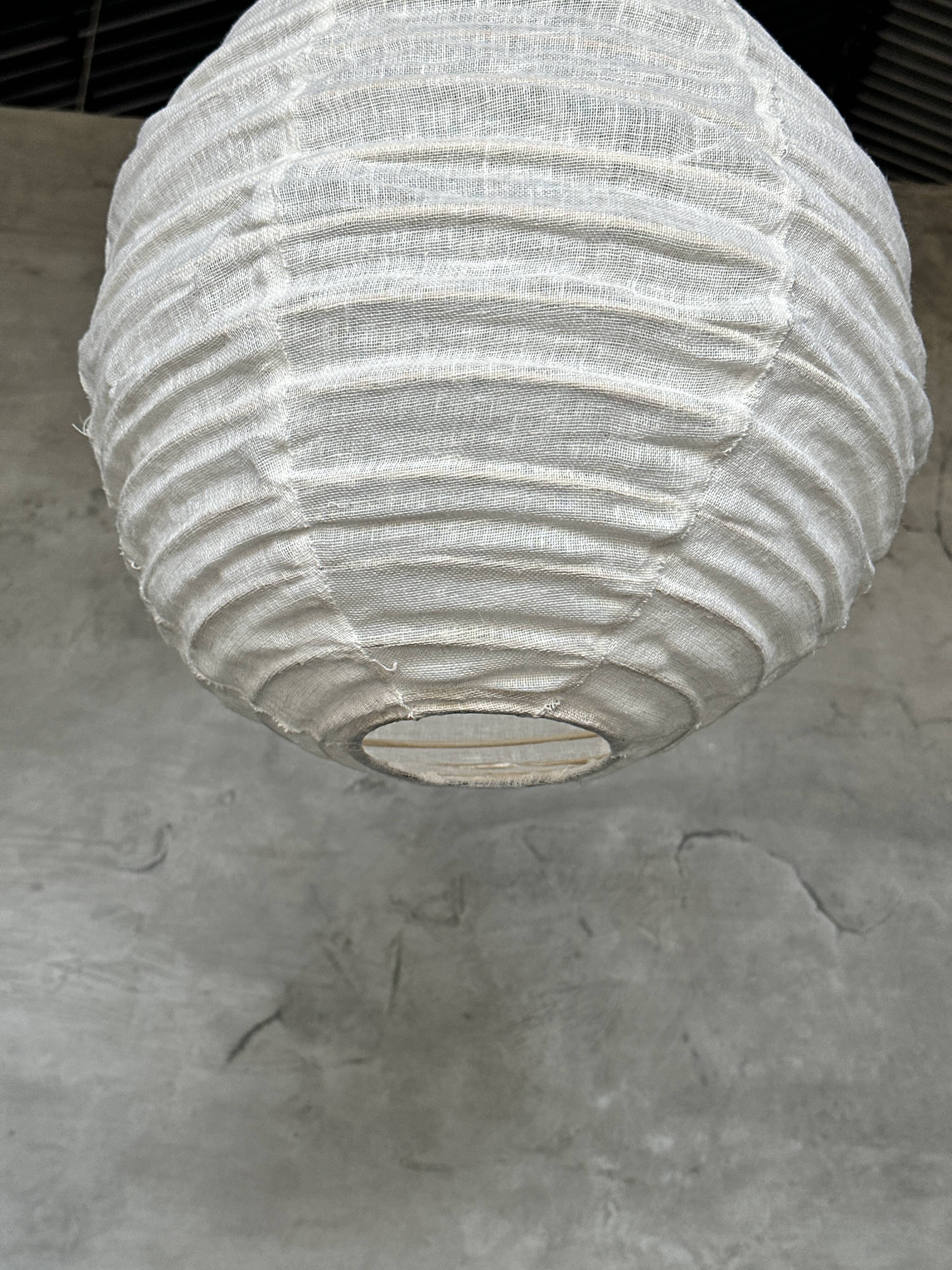 Small Japanese-style natural rattan and linen pendant light in the shape of a drop H40 D35