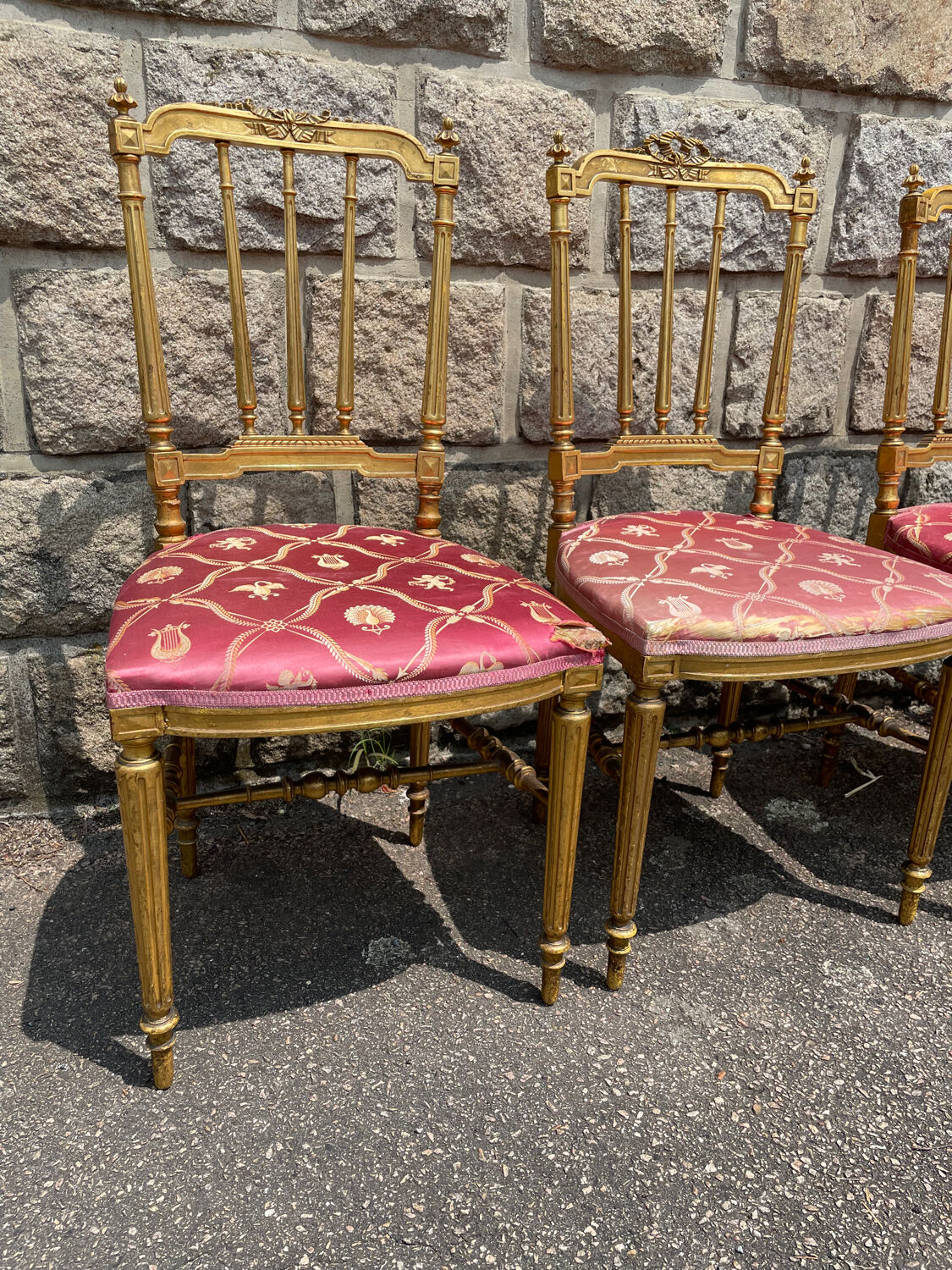 4 chairs carved wood, gilded with leaf