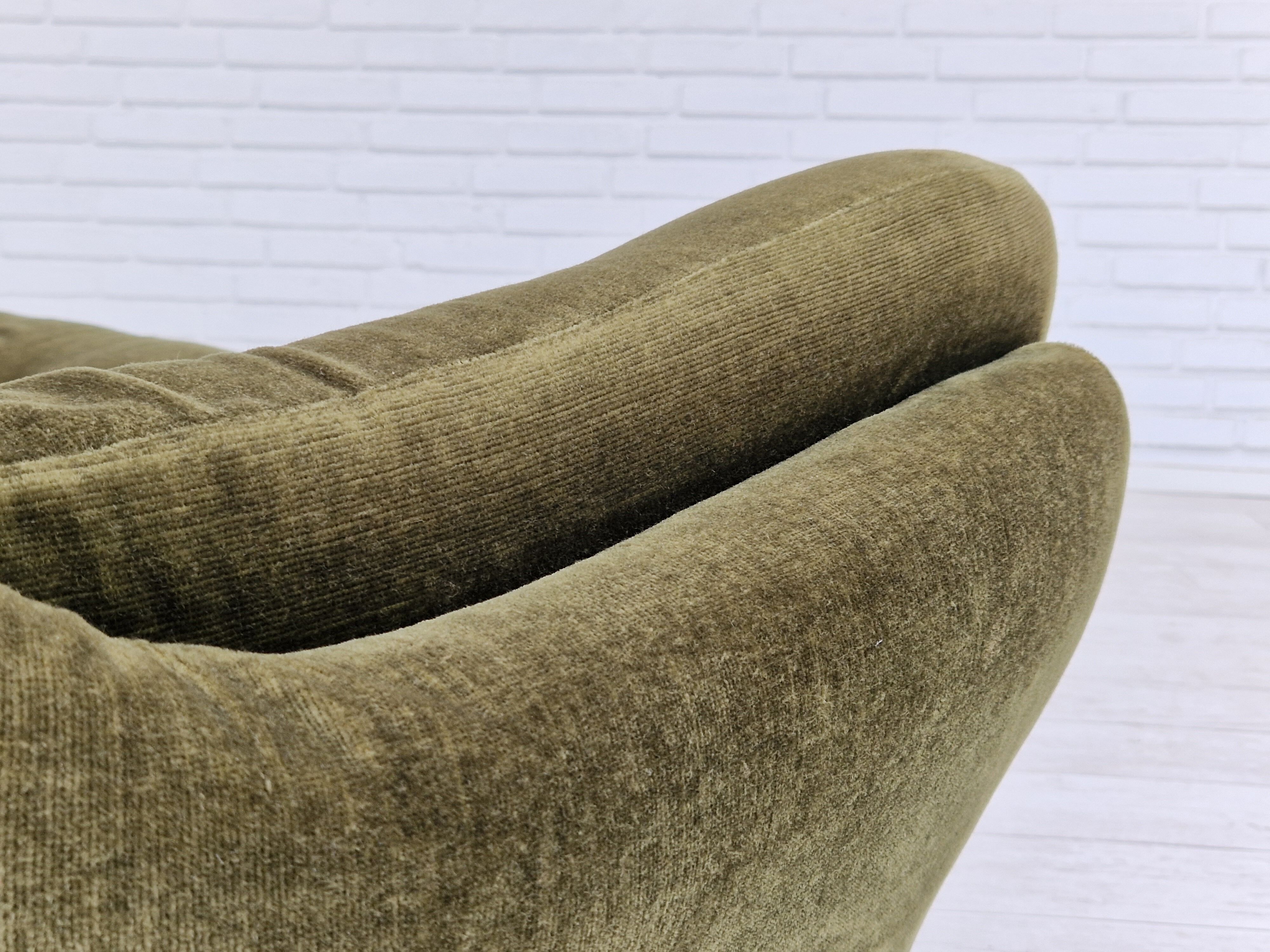 1970s, Swedish design by Swedfurn, Slätta Möbler, 3 seater sofa, vintage velour.