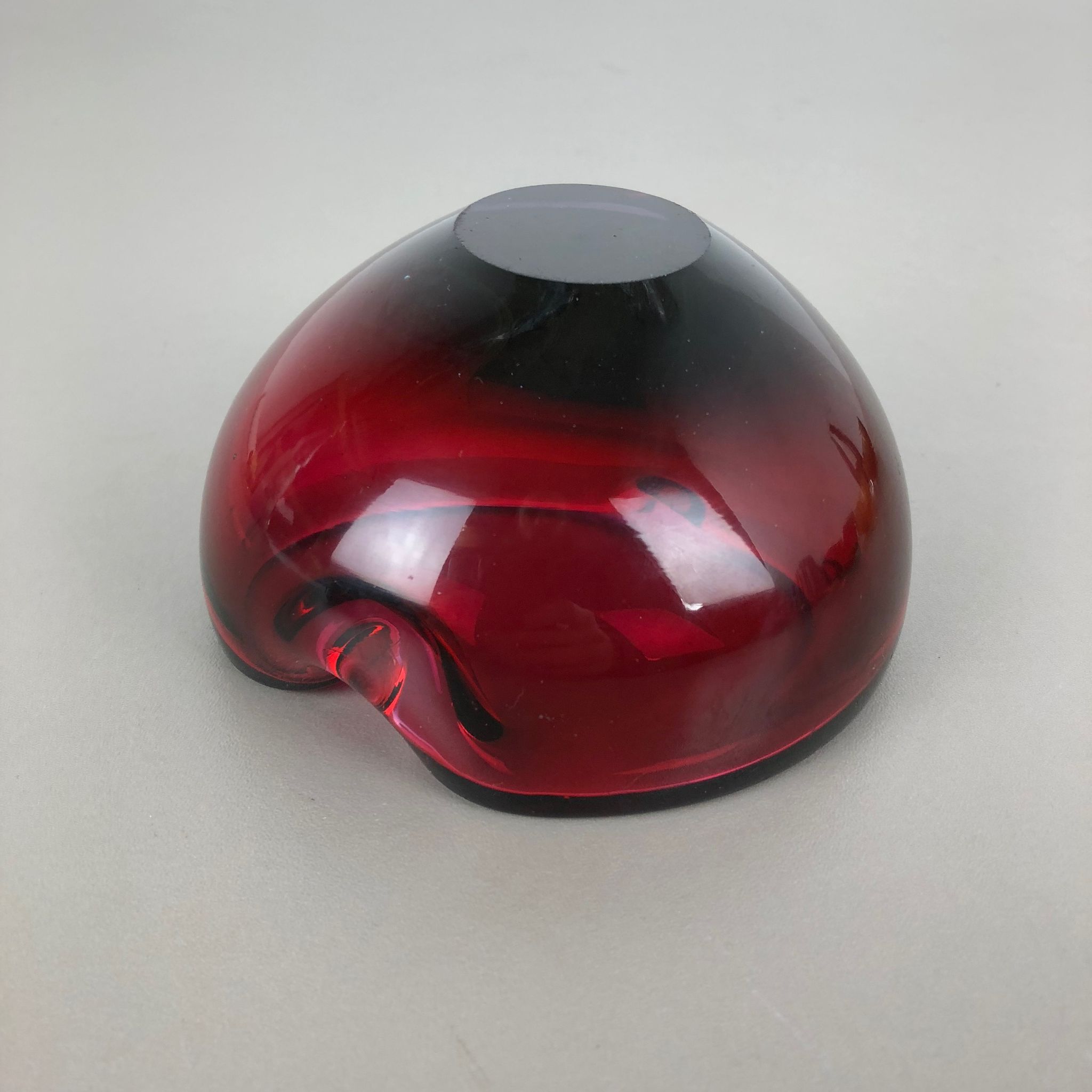 Large Murano Glass "Multi-Color" Bowl Element Shell Ashtray Murano, Italy, 1970s
