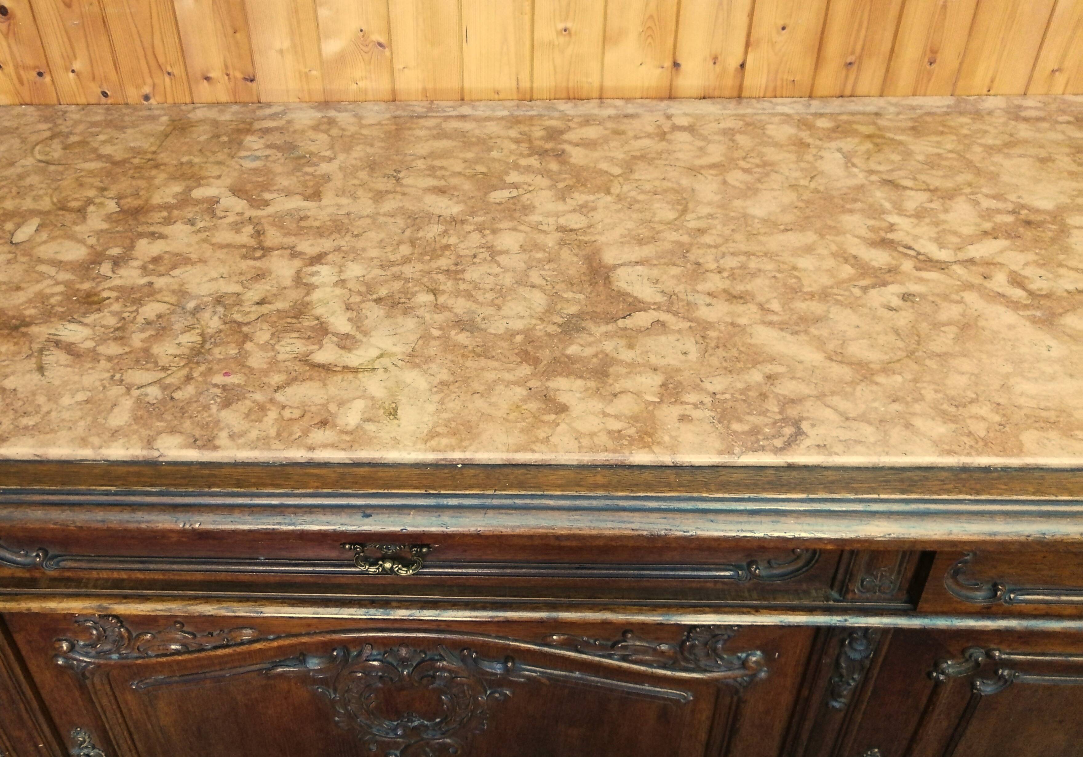 Buffet from the late 19th century with pink-brown marble in Louis XV style.