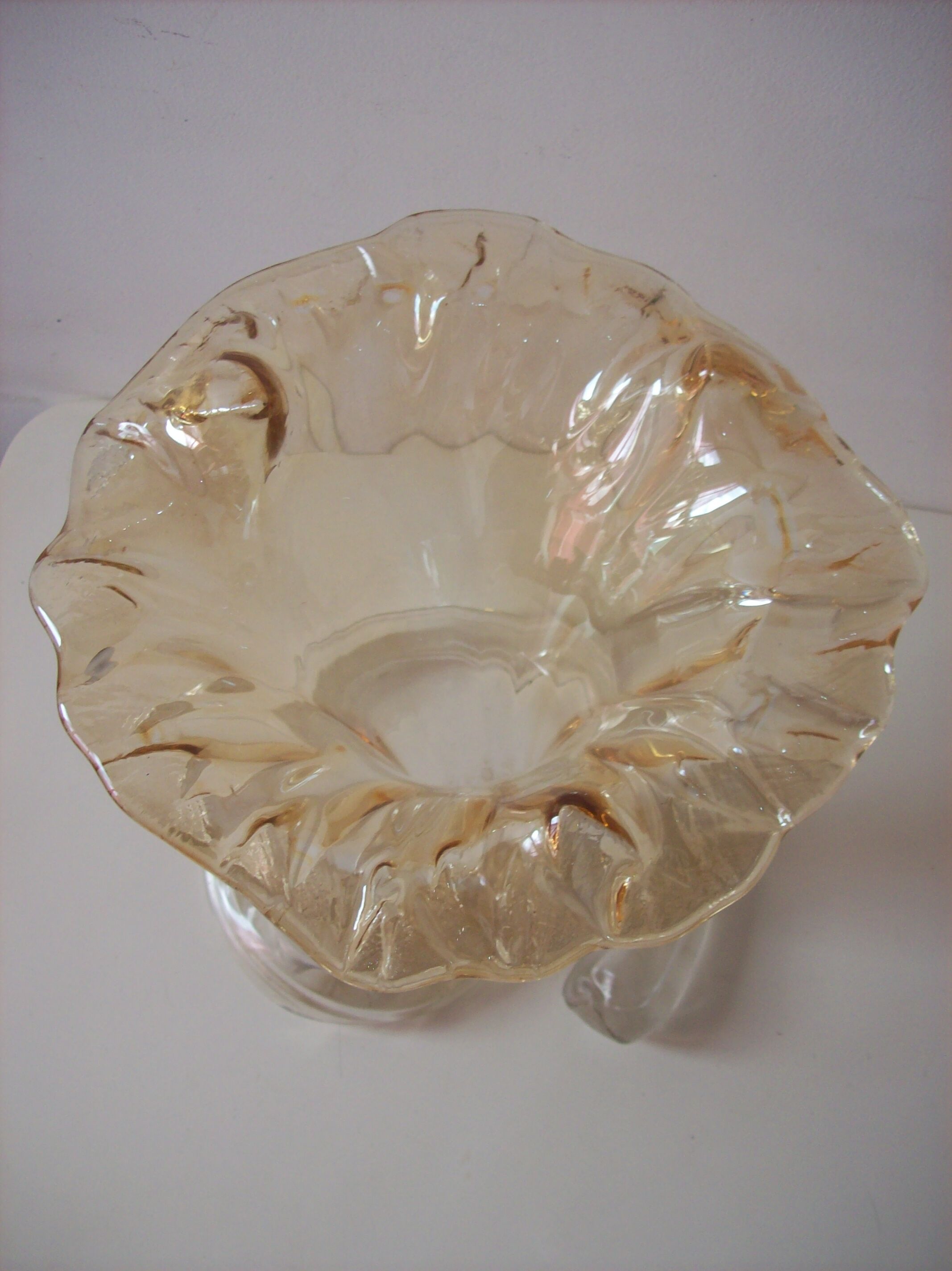 Murano blown glass corolla vase