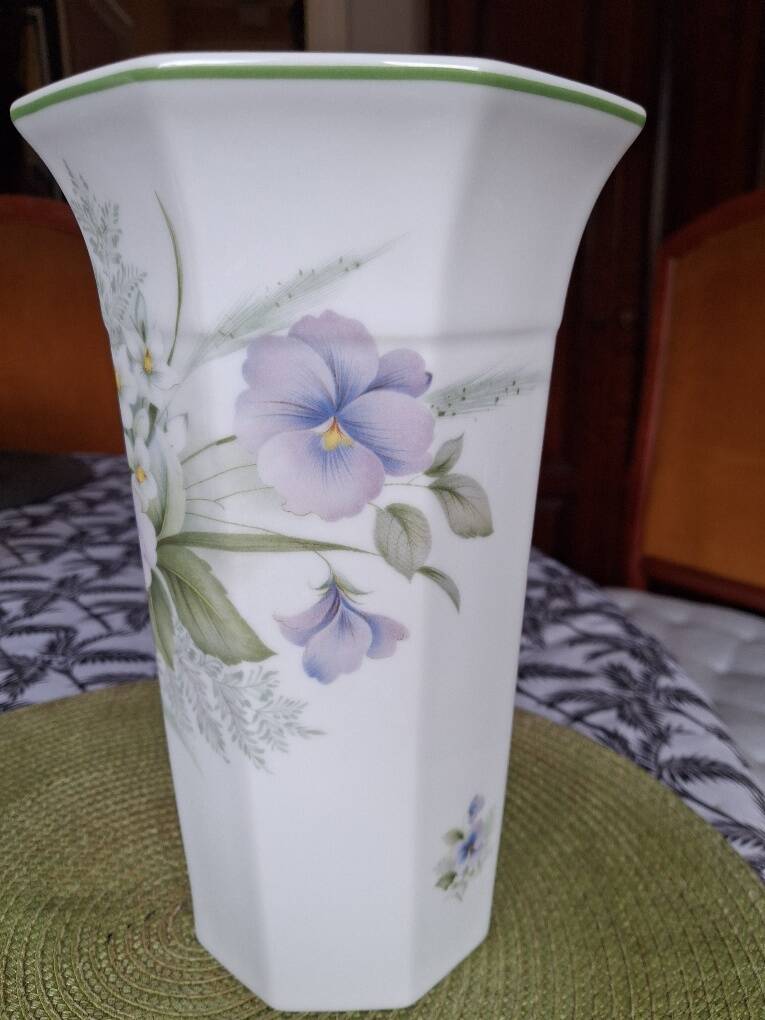 Superbe grand vase octogonal Porcelaine Limoges France