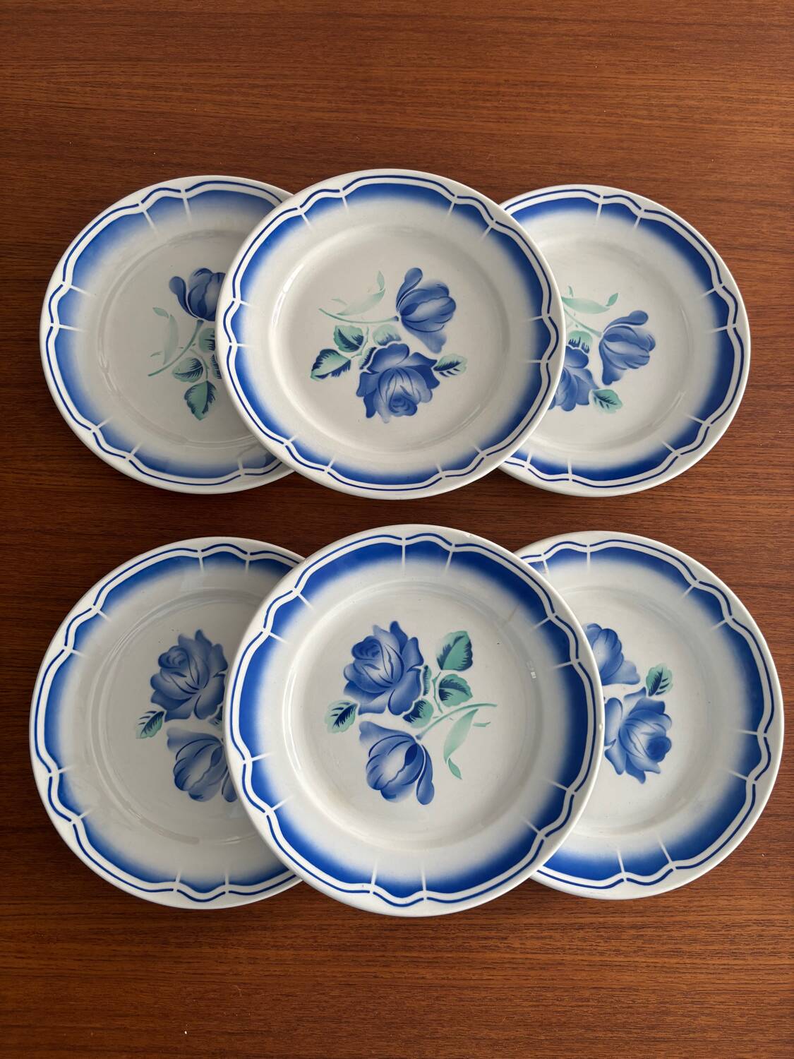 Set of 6 vintage Bondavillier dinner plates | Opaque blue porcelain