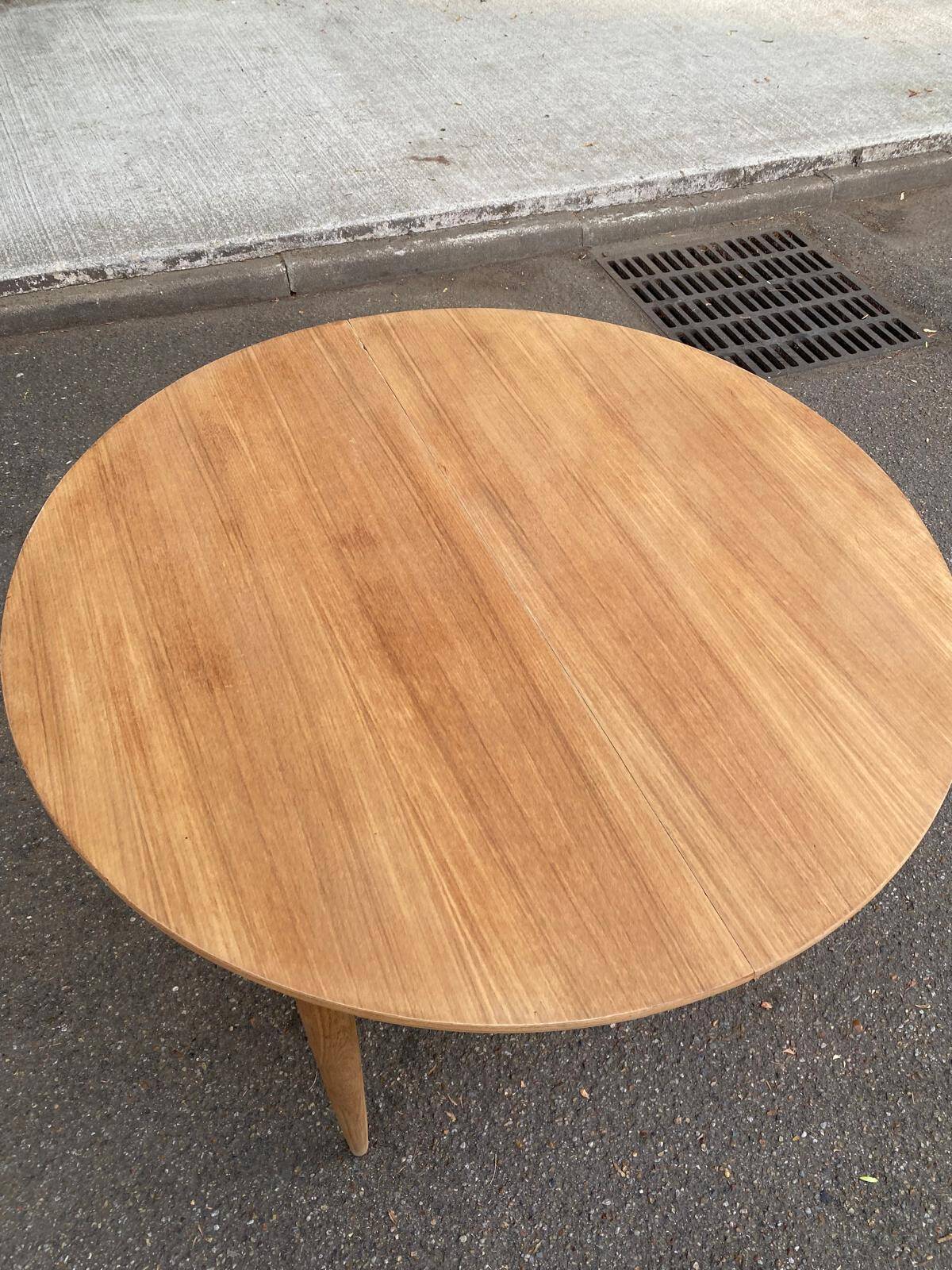 Table à manger scandinave ronde extensible décapée en teck 115cm