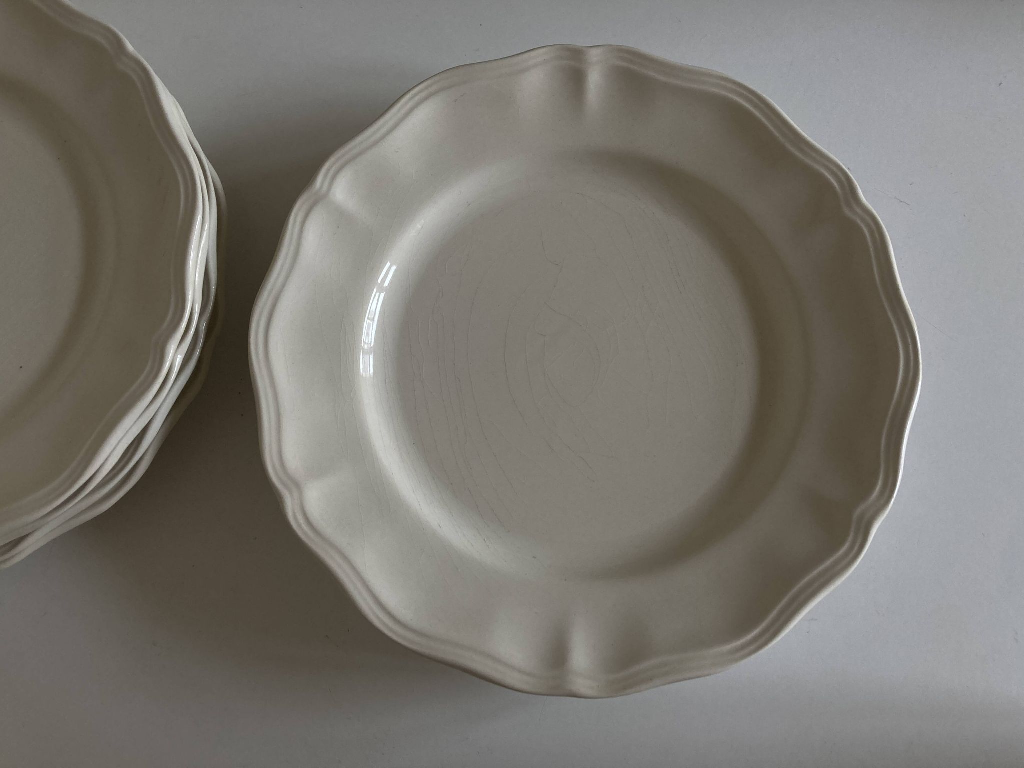 Set de 7 assiettes Ivoire de Sarreguemines à godrons 1960