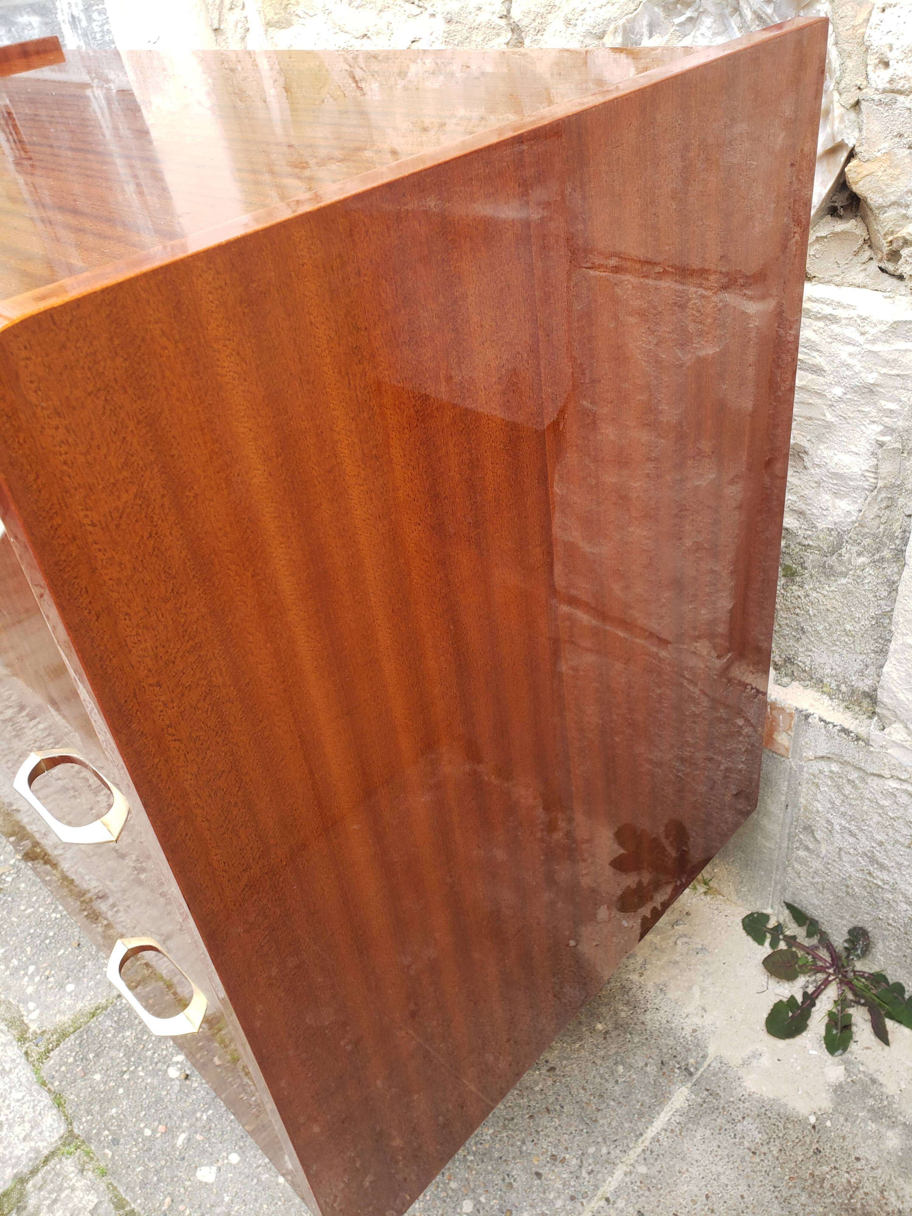 Commodity vintage right foot