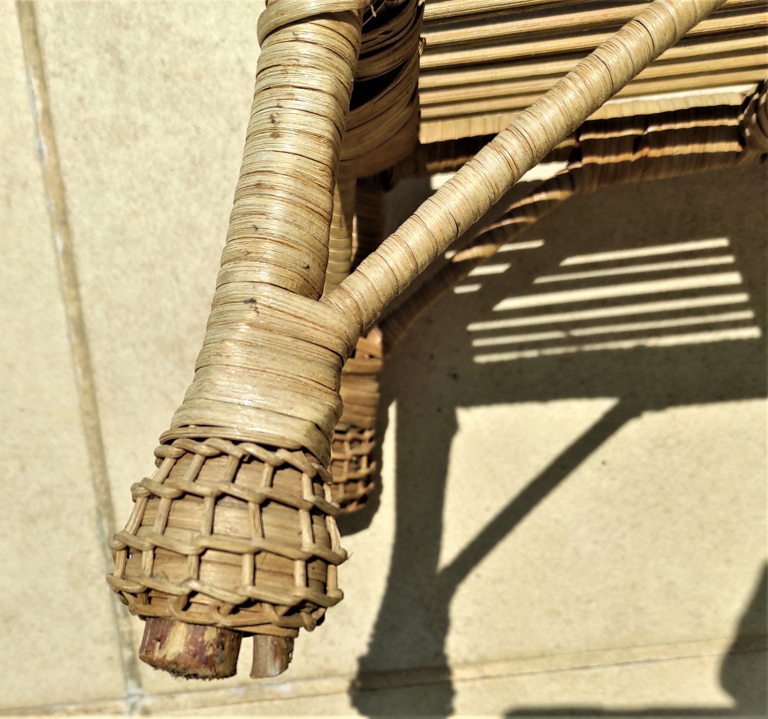 Small rattan coffee table rectangular shape