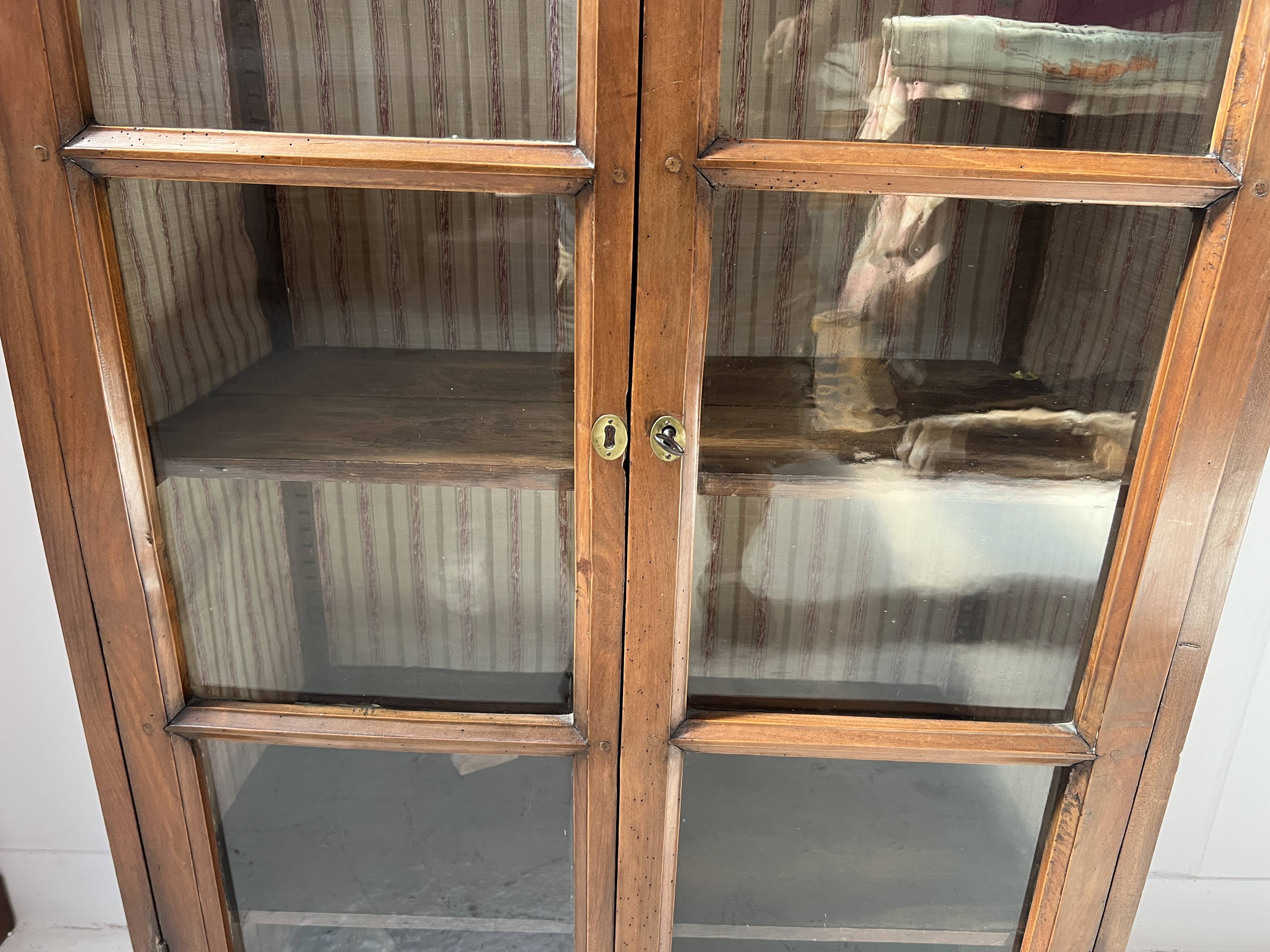 Pair of display cabinets in solid cherry wood from the 19th century.