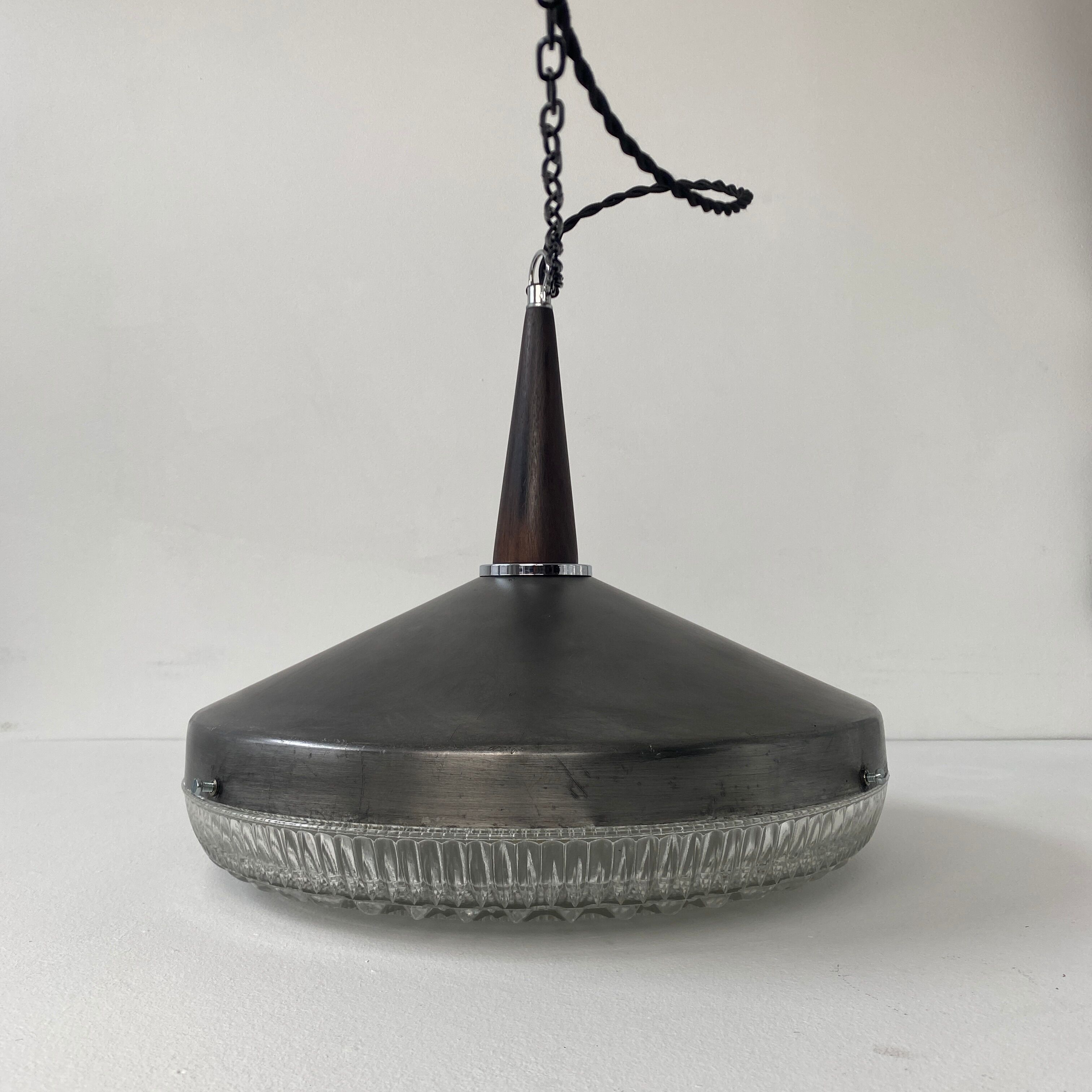 Old hanging lamp ufo