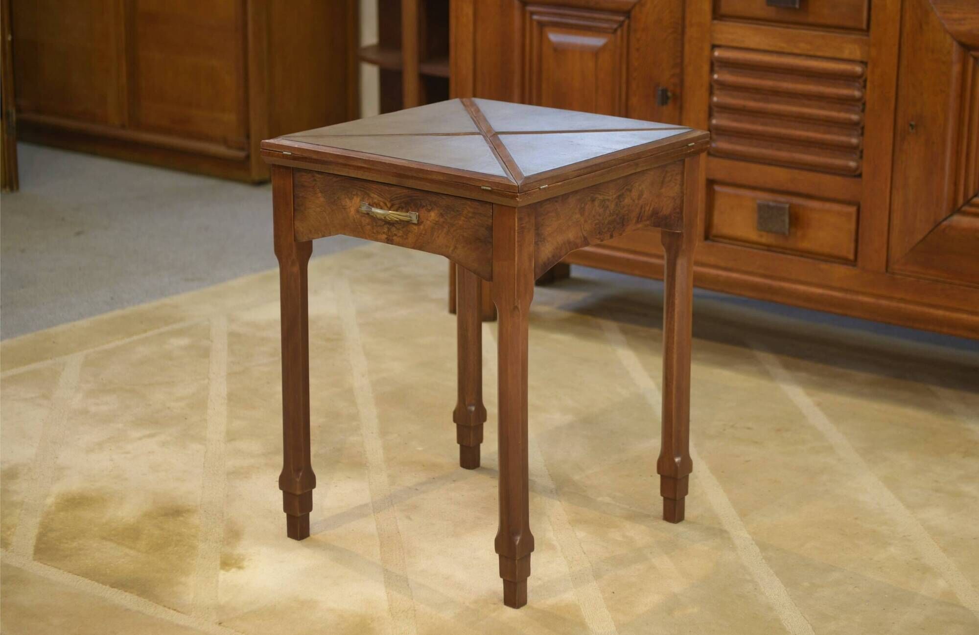 Art Deco game table in walnut from the 1930s.