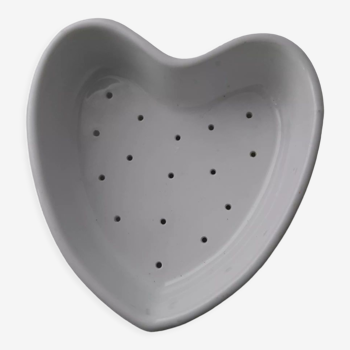 Apilco heart shaped faisselle mould