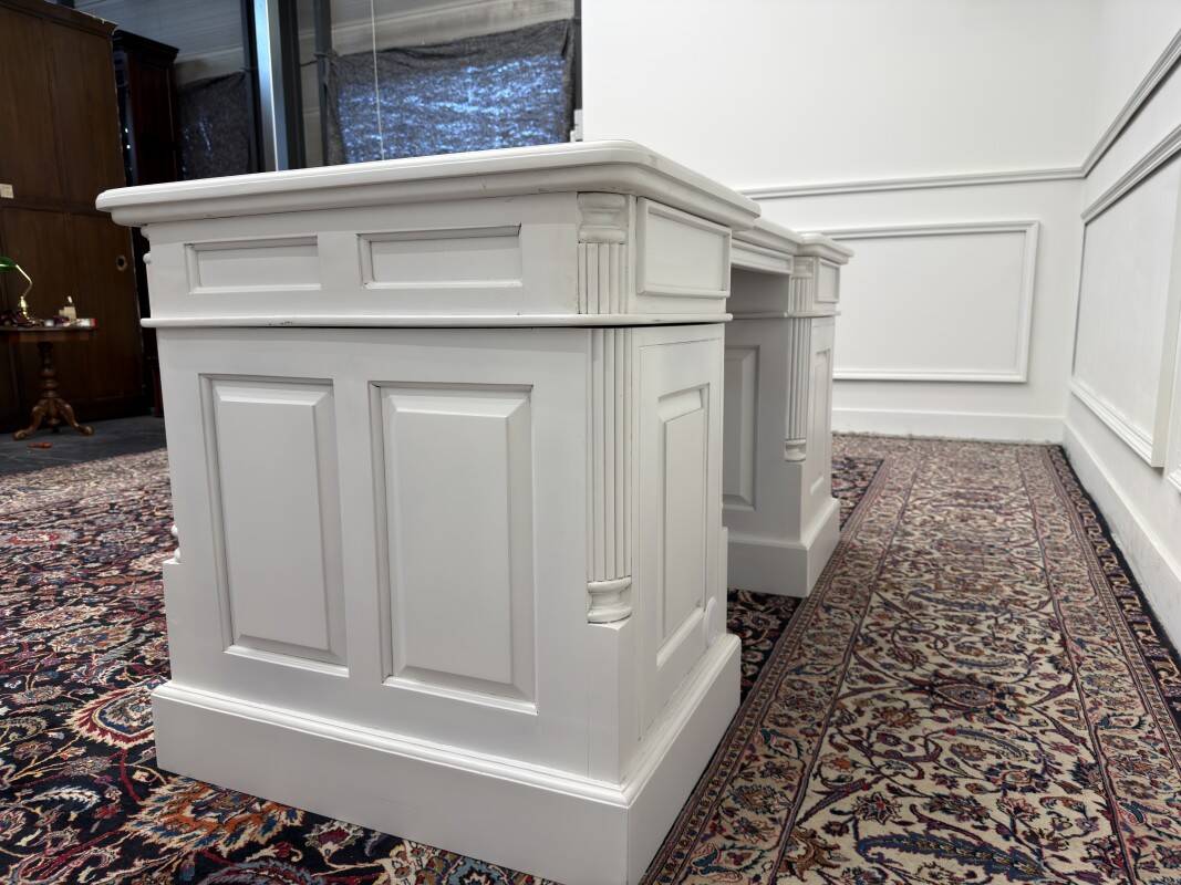 Classic English White Chesterfield Desk