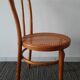 Suite de 5 chaises bistrot caramel cannées années 70
