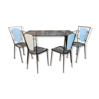 Table et chaises vintages en formica
