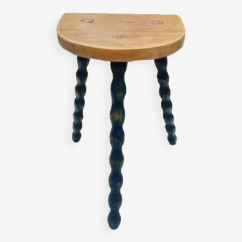 Tripod stool