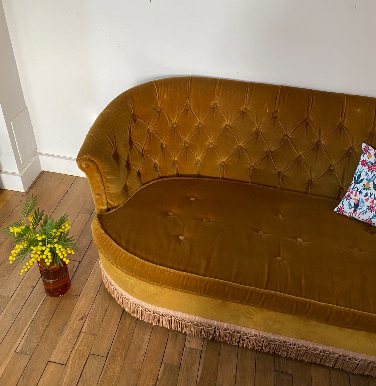 Old gold toad bench