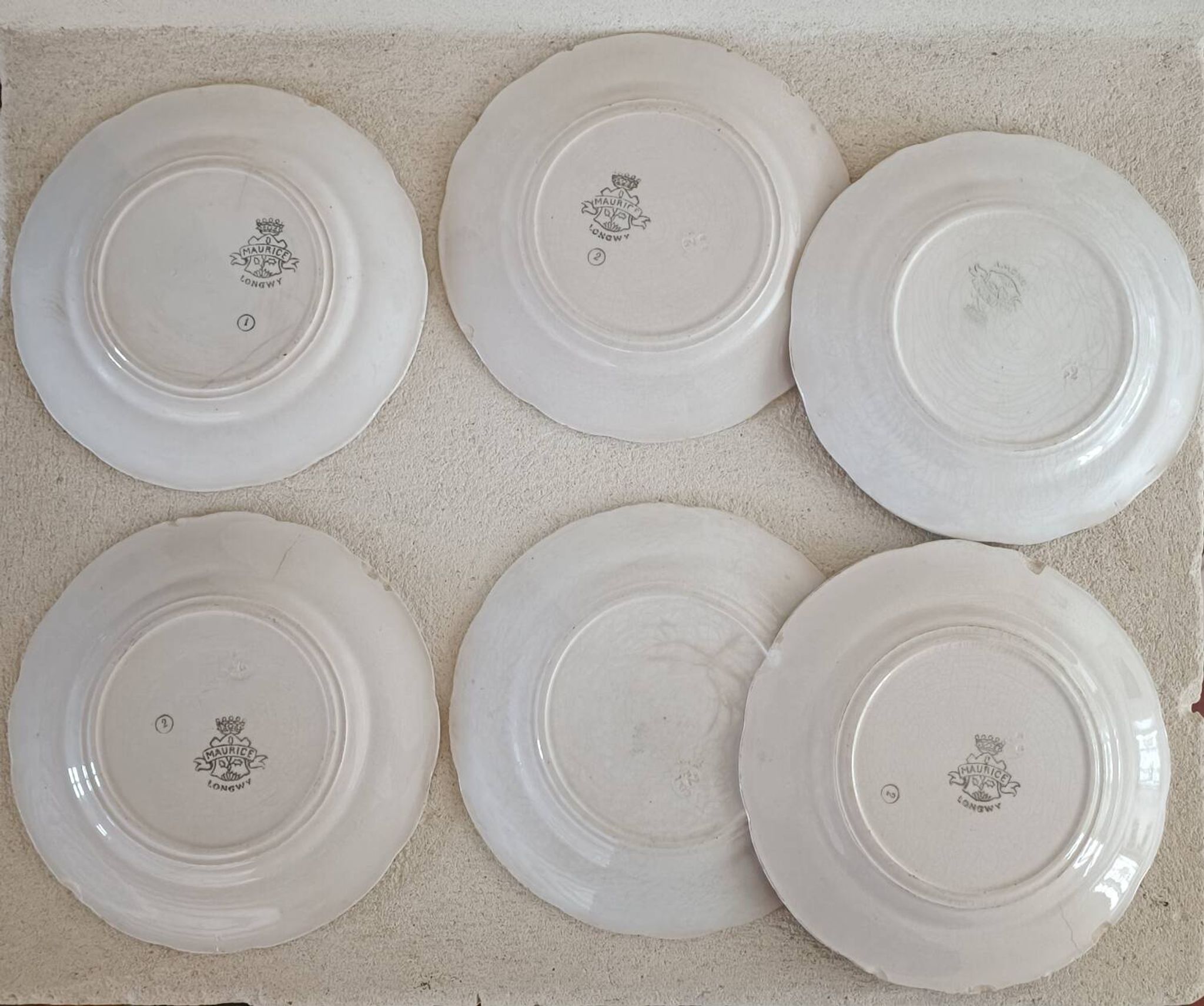6 assiettes terre de fer Longwy