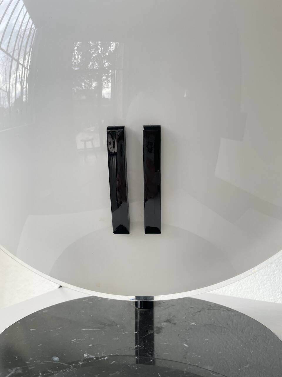 “La Perla” desk lamp by Bruno Gecchelin for Oluce 1980