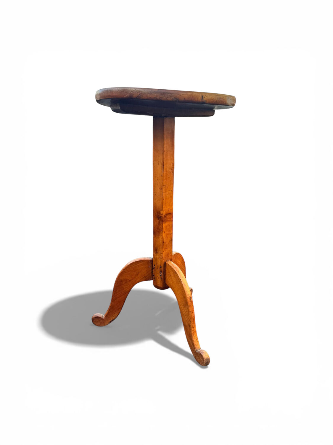 19th-century gueridon. Small walnut side table.