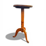 19th-century gueridon. Small walnut side table.