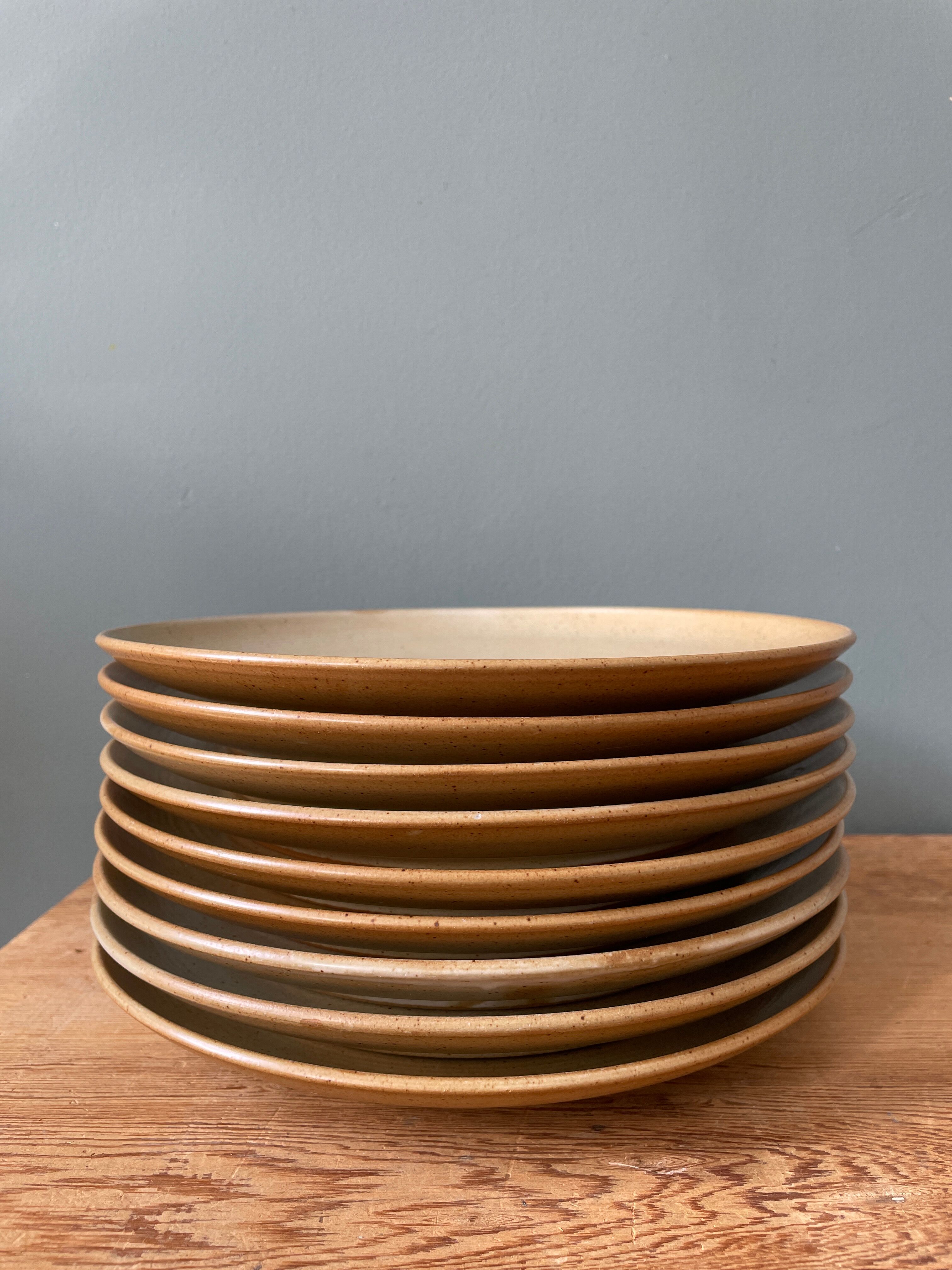 Set of 9 flat plates sandstone CNP Village France