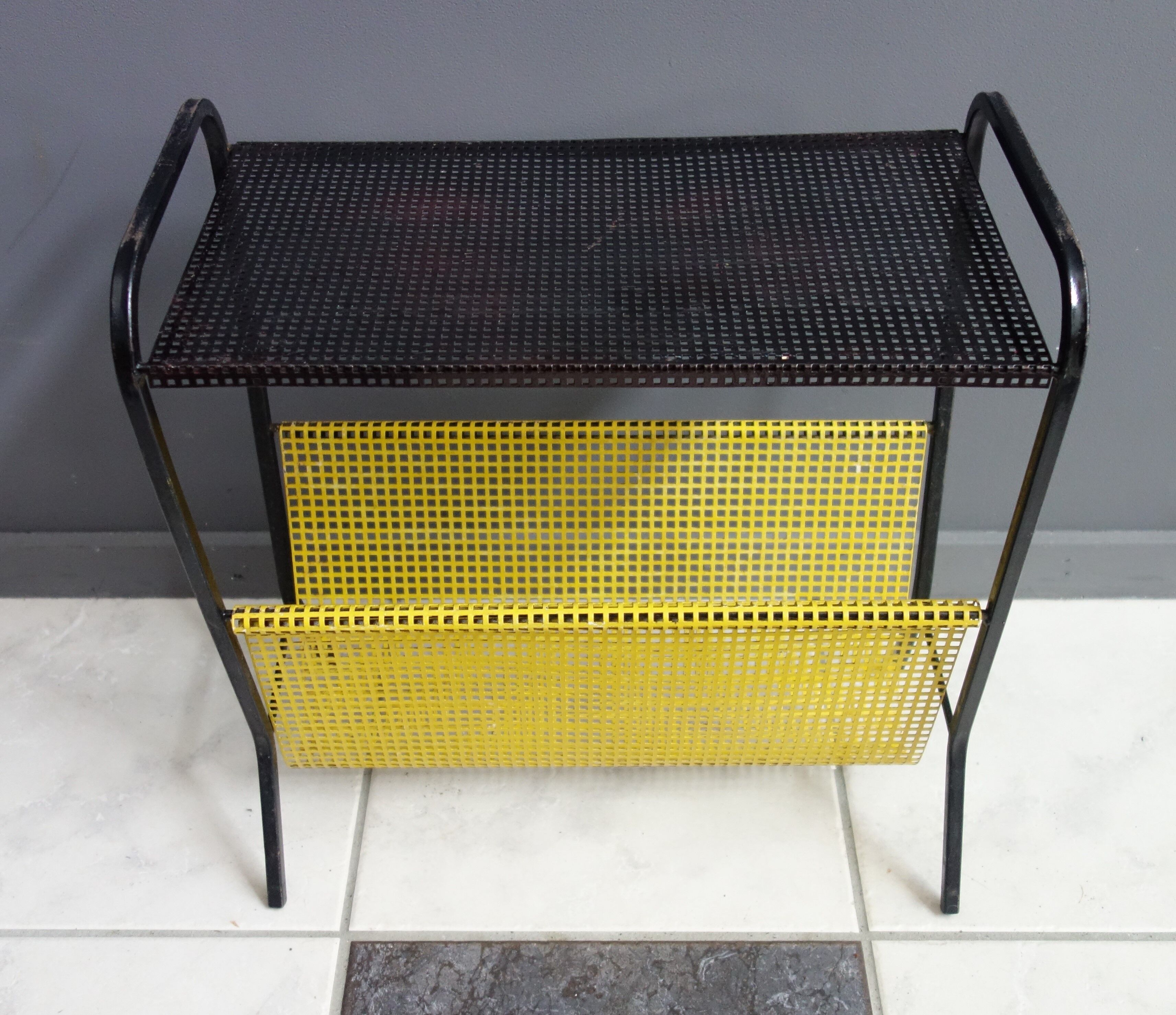 Vintage magazine rack, 1960s