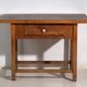 Table de cuisine ancienne en bois massif – Europe centrale, vers 1920