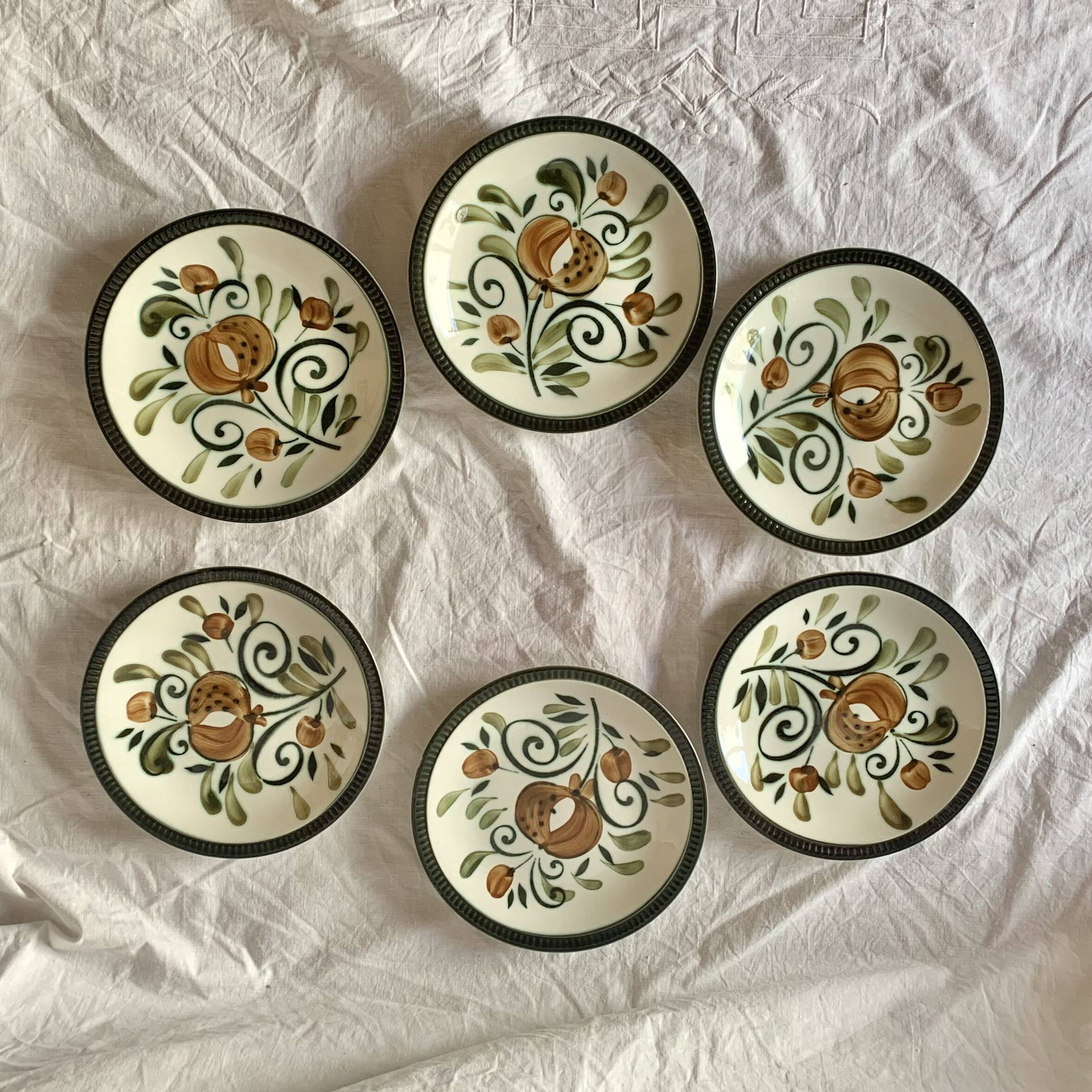 Set of 6 Boch La Louvière flat plates - Argenteuil series