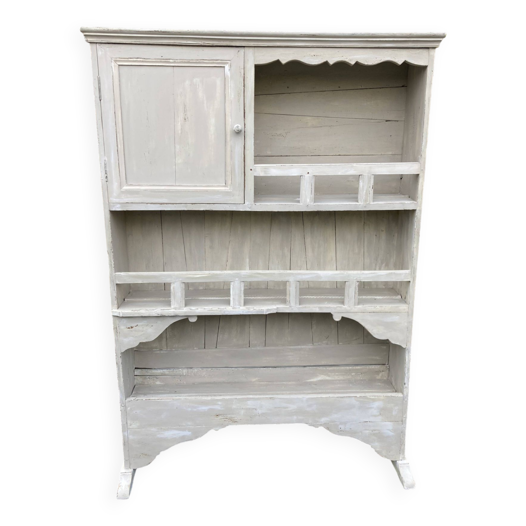Painted Savoyard dresser.