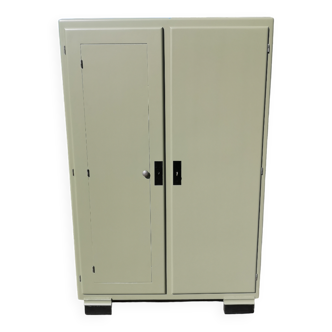 Renovated compact Mado buffet