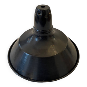 Grand abat-jour industriel