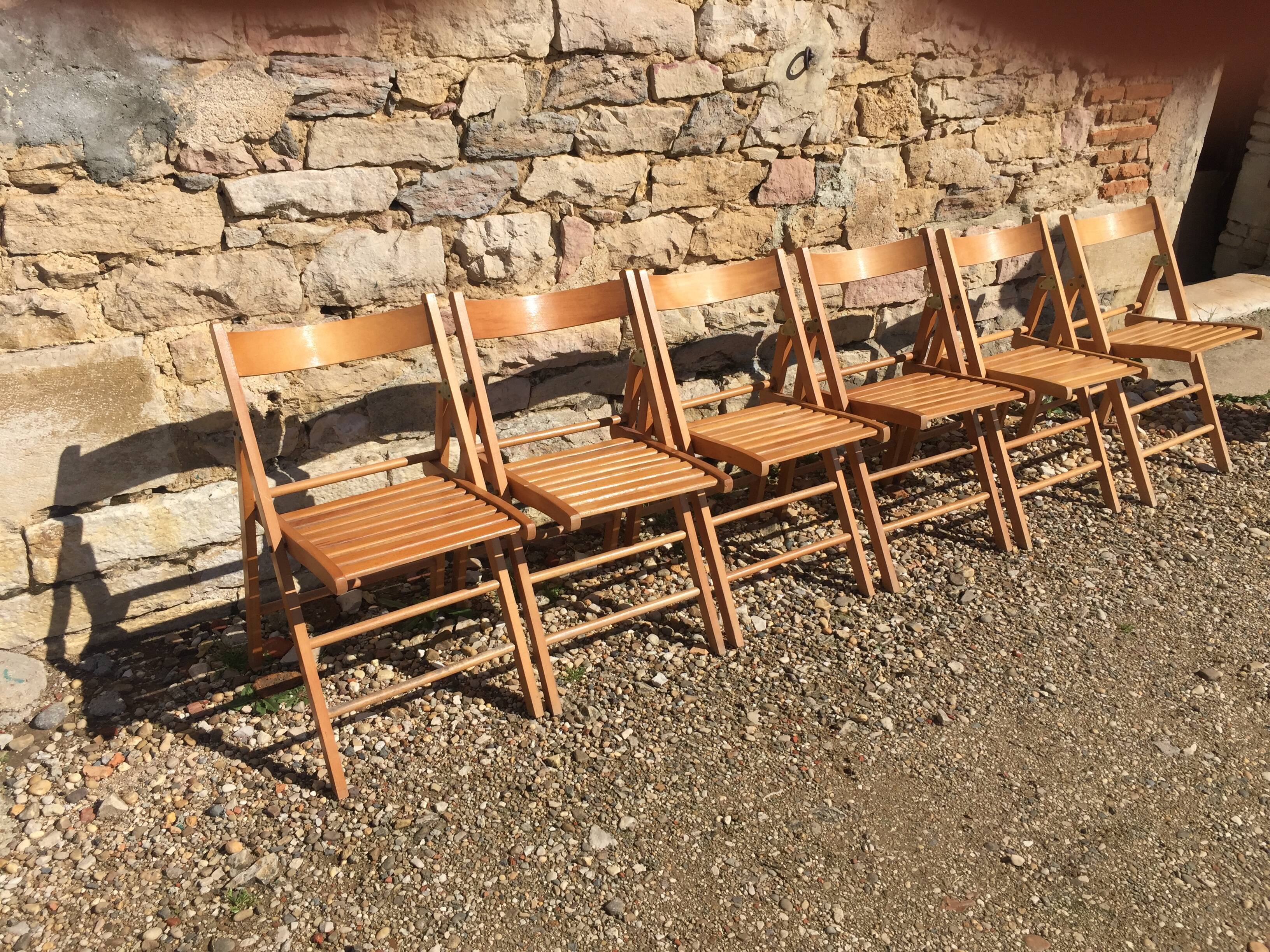 6 Folding wooden chairs