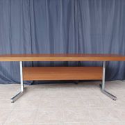 Grand bureau vintage en acajou et métal chrome