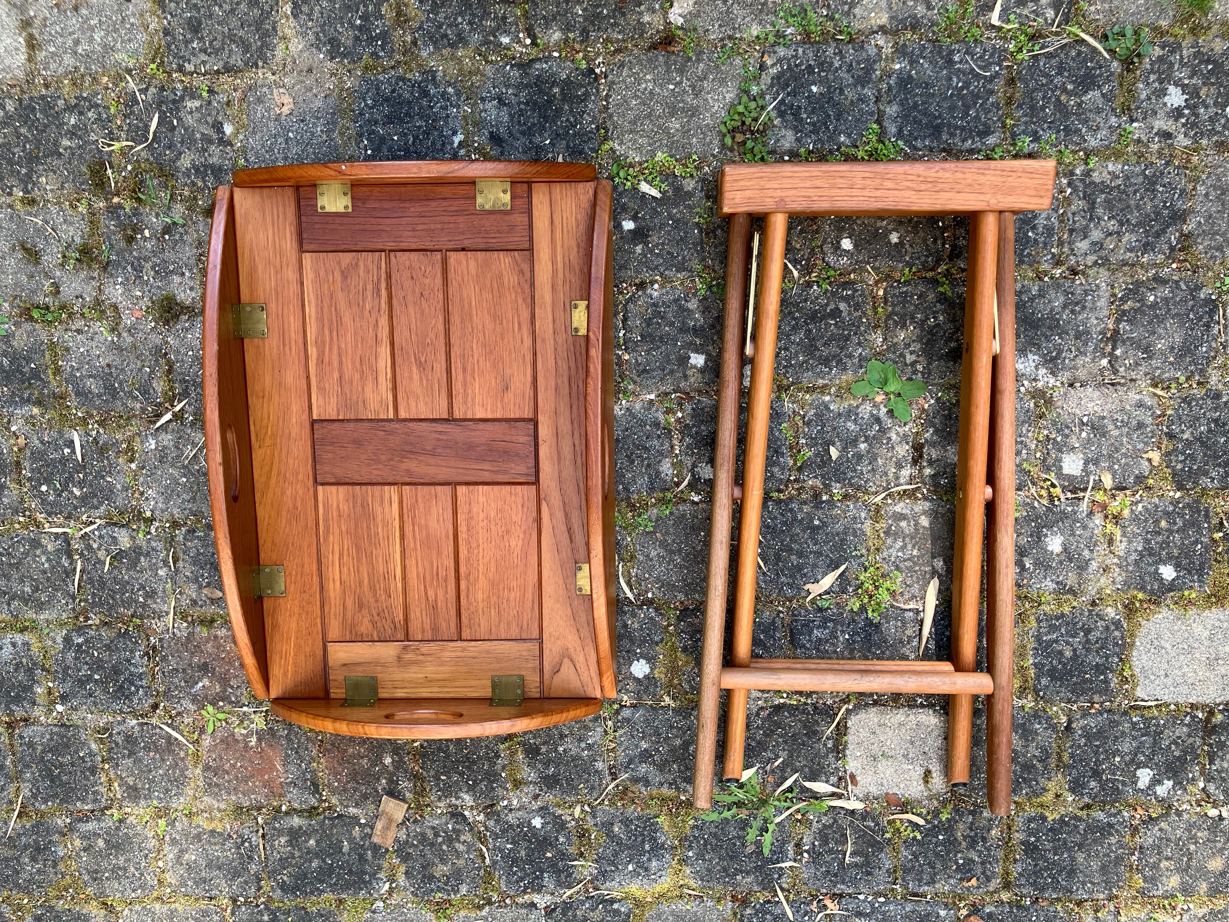 Butler tray table
