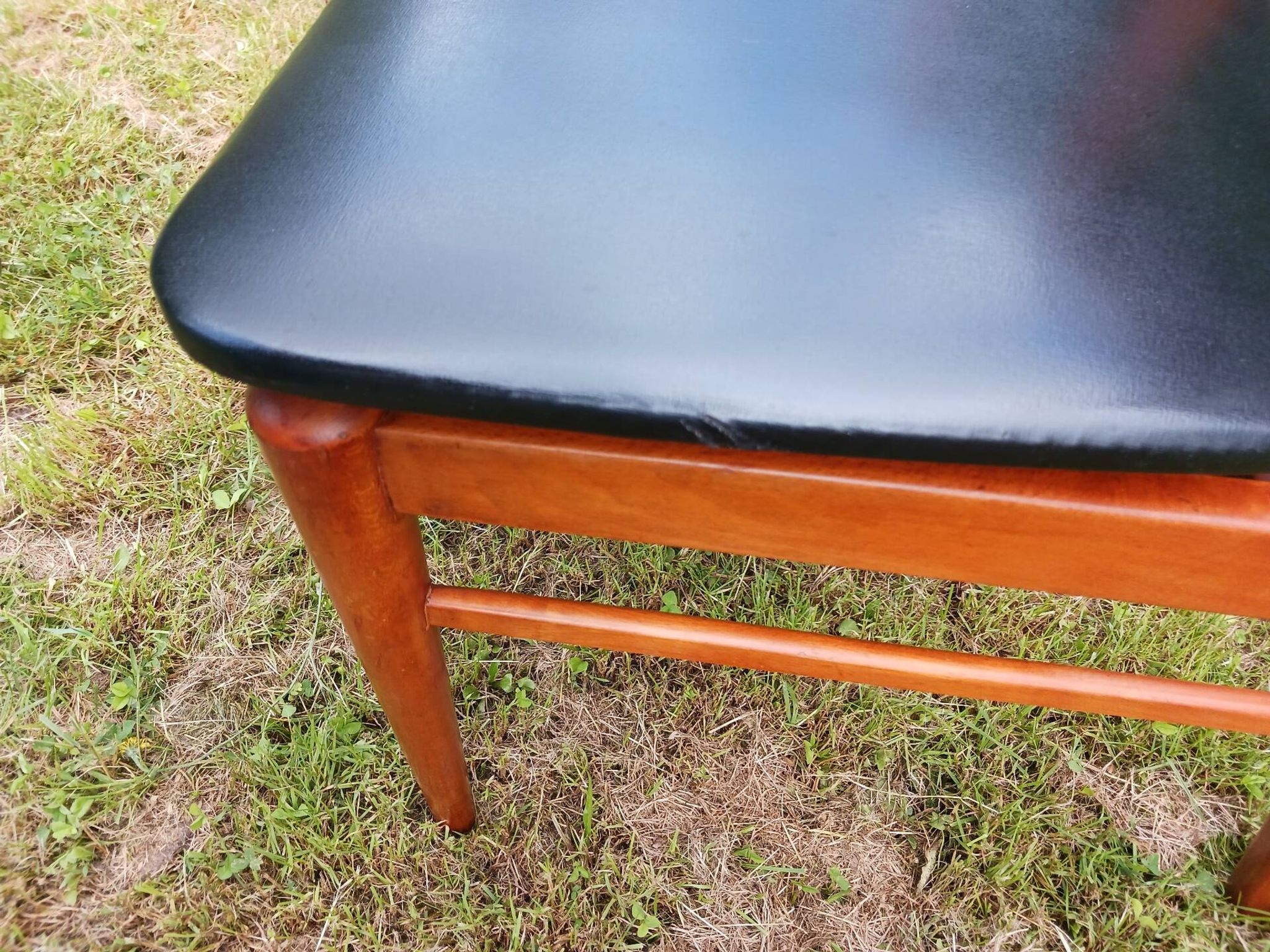 Set of 6 Scandinavian design chairs