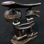 Appui nuque ethnie Luba République Démocratique du Congo