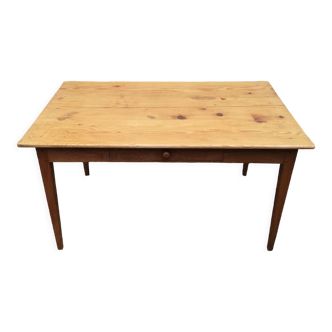 Farm table