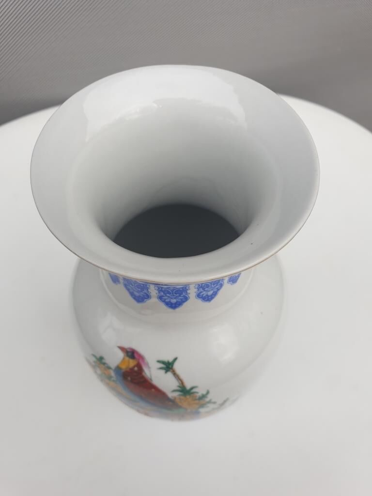 Porcelain vase birds lyres and nightingales from Japan